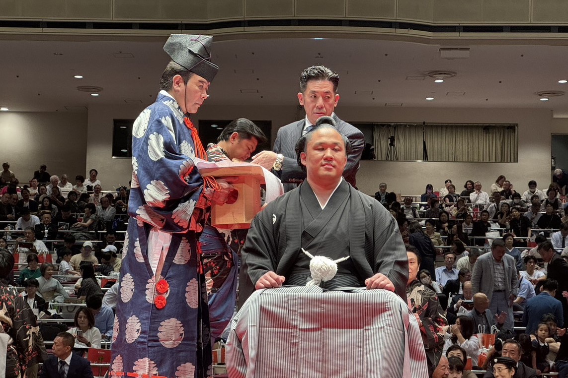 RHグループCEOの竹松弘光が、2024年6月1日（土）に行われた『石浦引退間垣襲名披露大相撲（断髪式）』に出席いたしました。