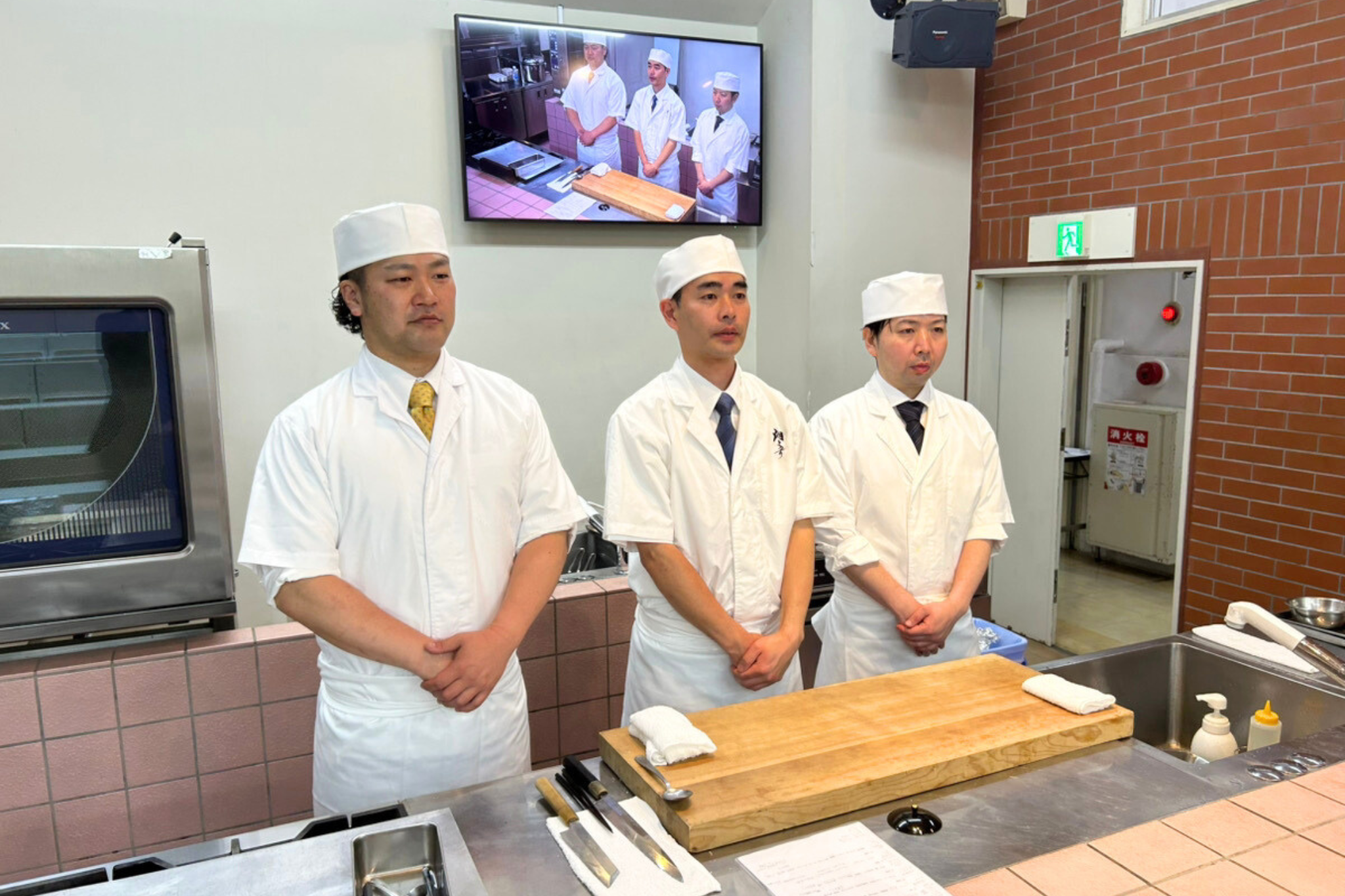RHグループ総料理長の池田が日本料理セミナーの講師を務めました