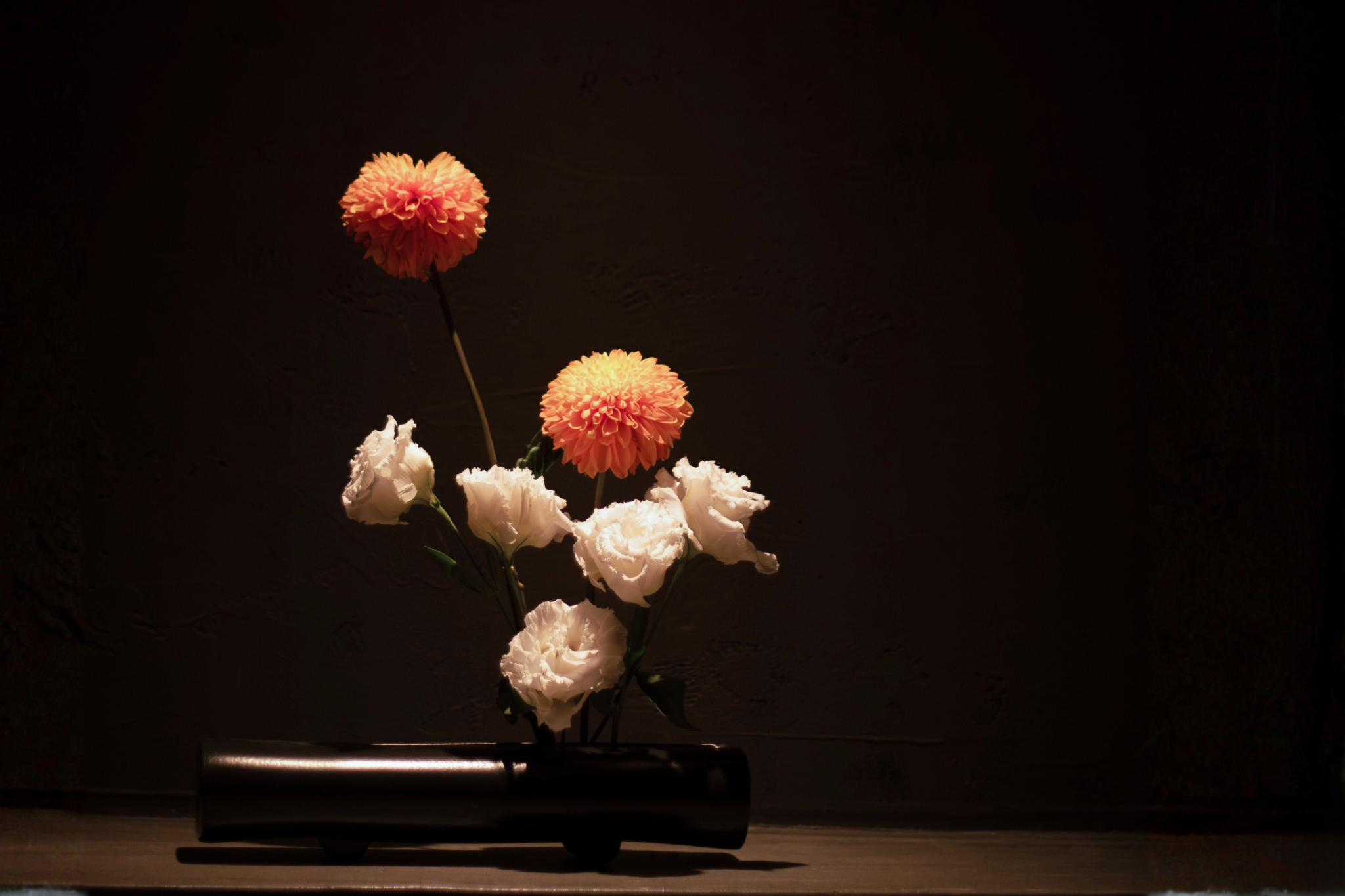 RHグループでは、さらなる事業基盤の強化と事業領域の拡大を目的として、2024年10月から11月にかけて、グループ各社における資本増資および不動産取得を実施いたしました。